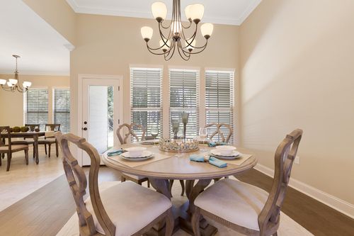 dining room in a new home in prairieville