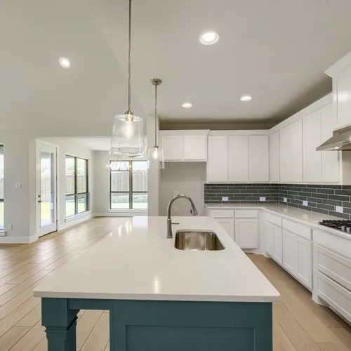 173 Buffalo - Kitchen