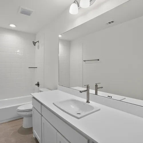 1704 Truro - Full Bathroom
