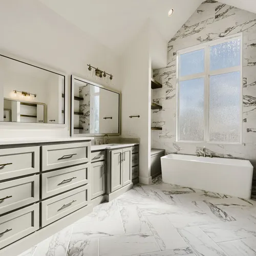 801 Bella Casa - Primary Bathroom