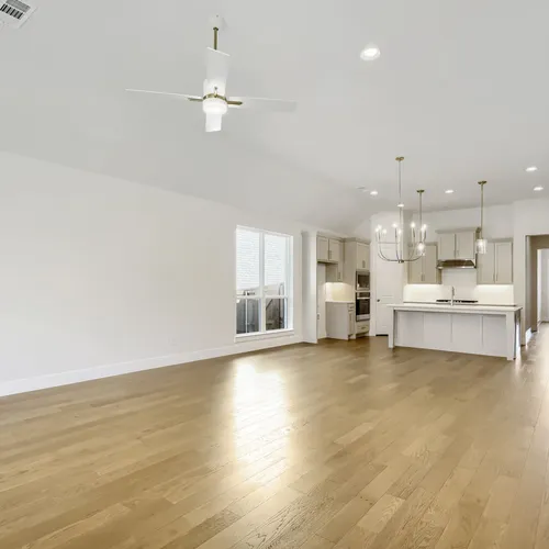 4307 Azalea - Living Area