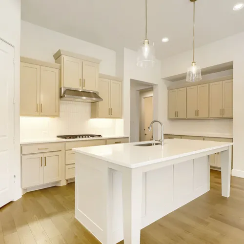 4307 Azalea - Kitchen