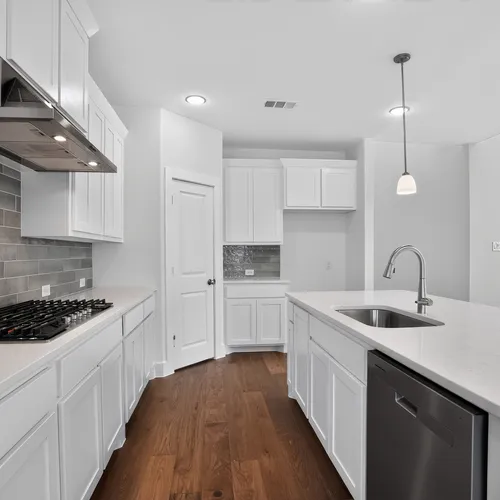 1704 Truro - Kitchen