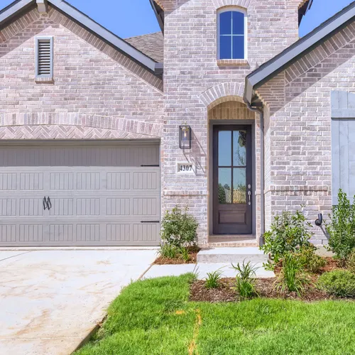 4307 Azalea - Font Entryway