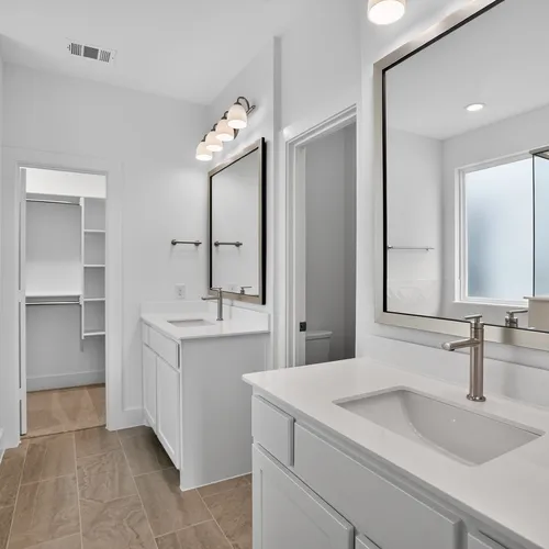 1704 Truro - Primary Bathroom