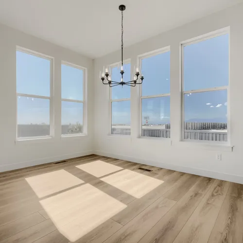 8653 Palo Alto - Dining Area