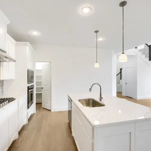 1737 Cornwall - Kitchen