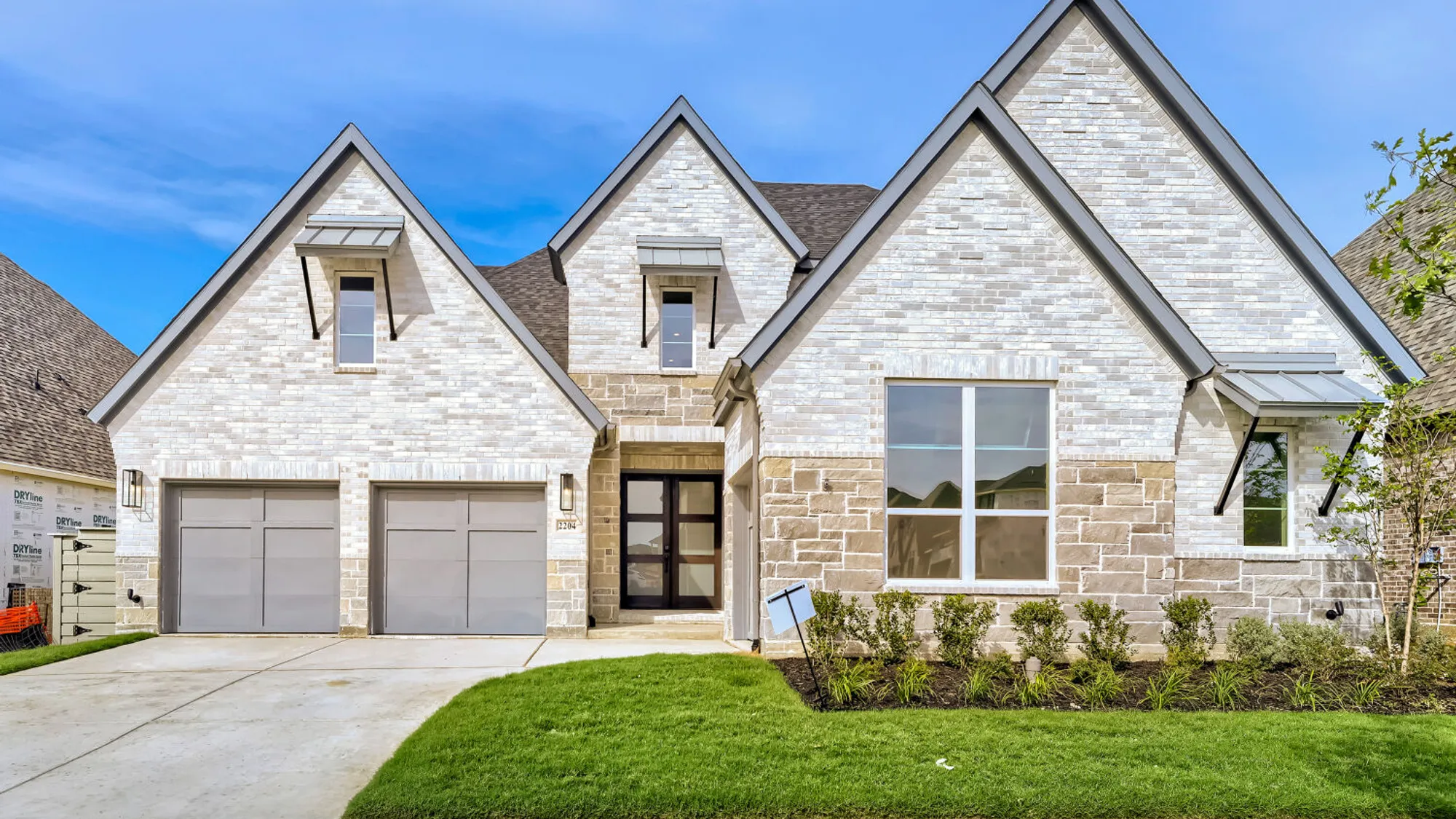 2204 Atlas - Front Elevation