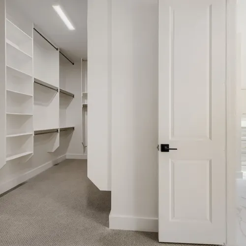 801 Bella Casa - Primary Closet