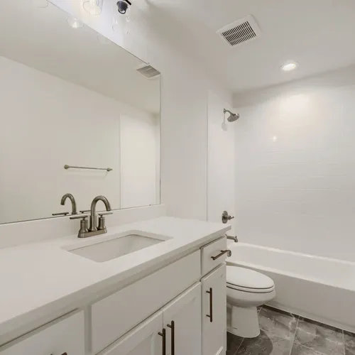 801 Bella Casa - Full Bathroom