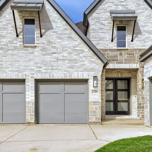 2204 Atlas - Front Entryway