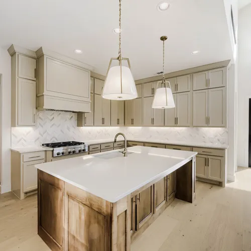 801 Bella Casa - Kitchen