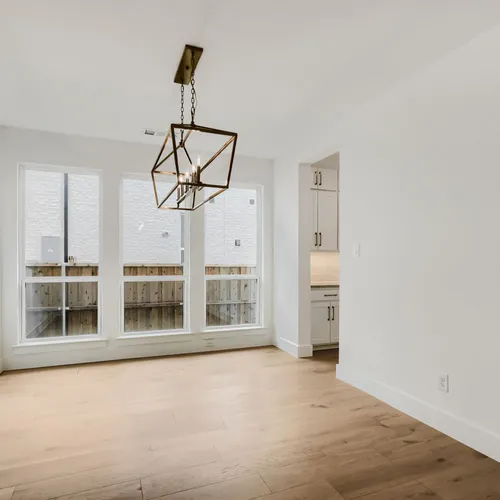 2611 Acie - Dining Area