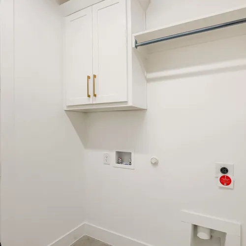 2611 Acie - Laundry Room