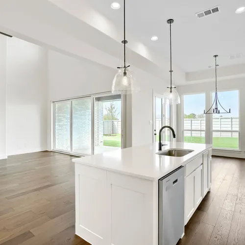2204 Atlas - Kitchen