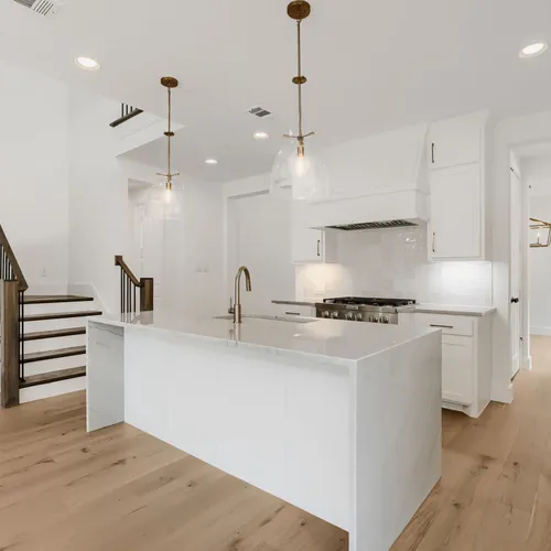 2611 Acie - Kitchen
