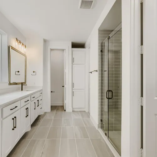 2611 Acie - Primary Bathroom