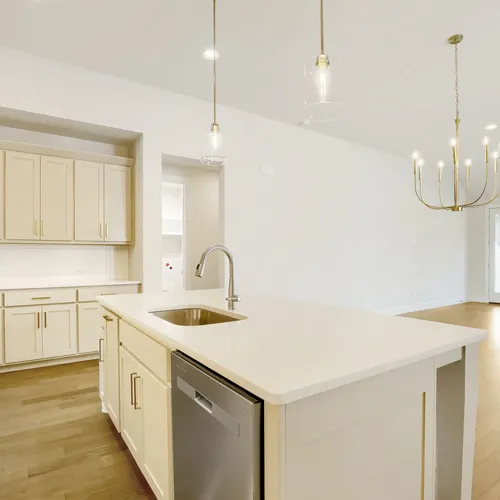 4307 Azalea - Kitchen