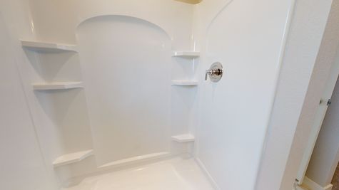 Silvercliff 812 - Main Bathroom Shower