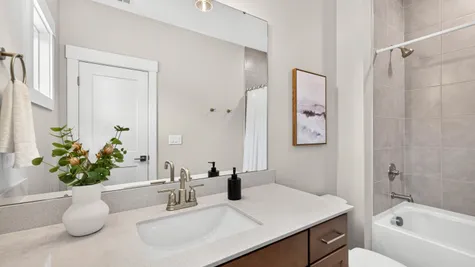 Full Bathroom (Model Home)