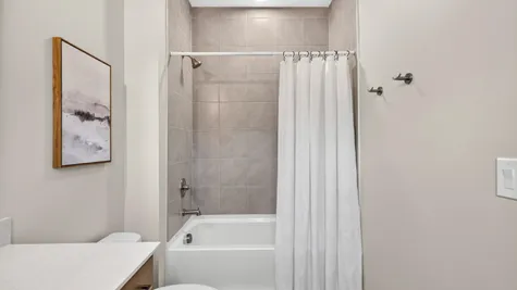 Bathroom Tub/ Shower (Model Home)