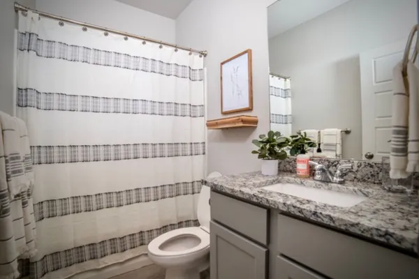 bathroom in new home construction lubbock tx by homemakers