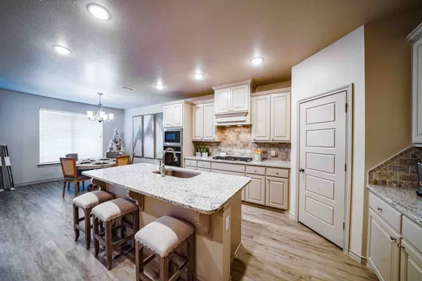 kitchen in new homes in lubbock tx by homemakers