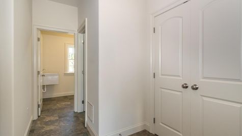 409 Commonwealth Dr Lincoln-large-013-14-Mudroom-1500x1000-72dpi