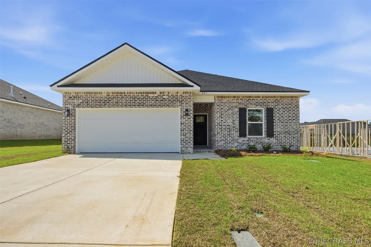 321 Thornbird Loop