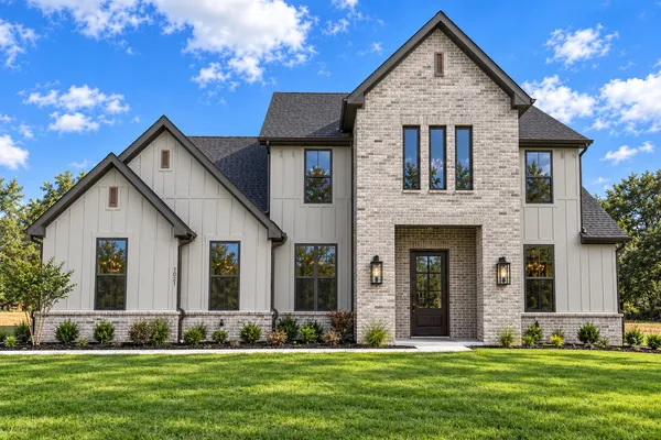 Front Elevation Picture of the 1021 Brock Heights Ct