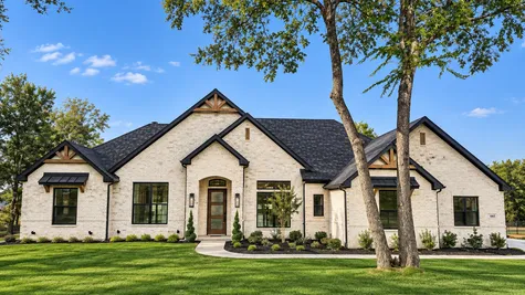 Front elevation of 1005 Kessler Rd, in Weatherford.
