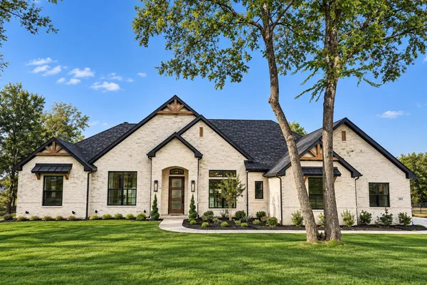 Front elevation of 1005 Kessler Rd, in Weatherford.