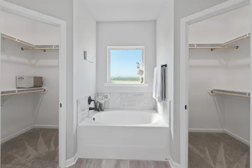 Acadian Meadows - Model Home Master Bathroom - Ripley IV G - Lafayette, LA