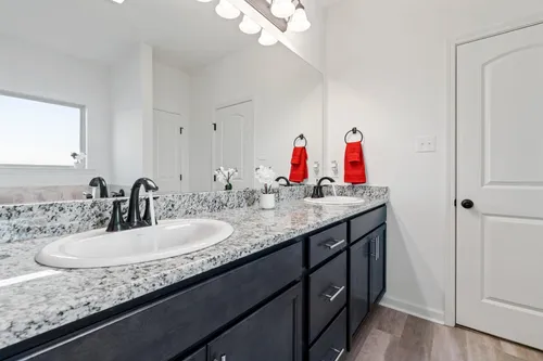 Graham Heights - Model Home Master Bathroom - Troy III G - Lafayette, LA
