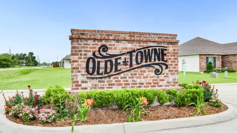 Olde Towne Community Entrance Monument - Olde Towne Community - DSLD Homes Thibodaux