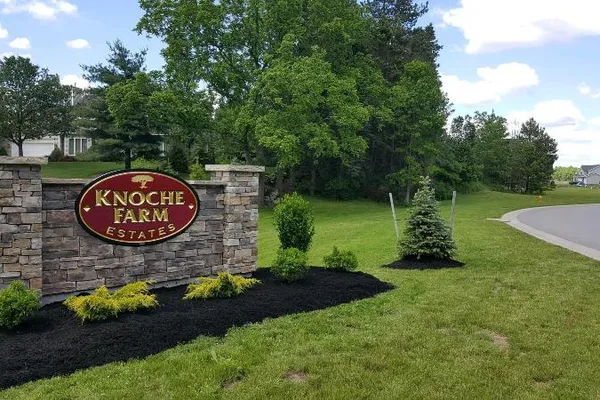 entrance of new homes in orchard park, NY