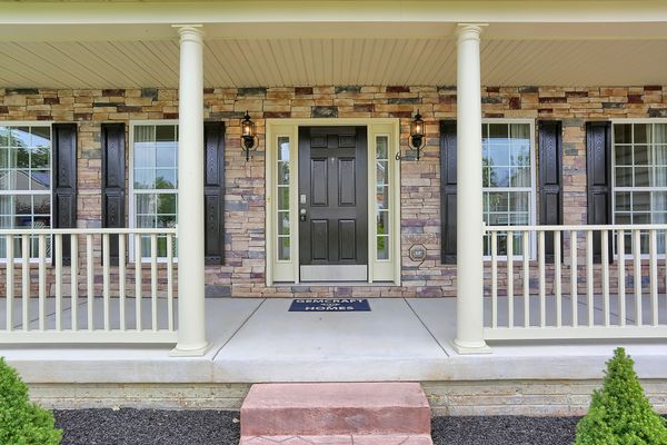 Exterior | Front Entry