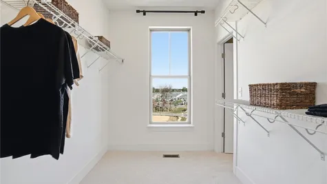 Walk-in Closet-Sample Photo