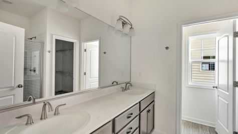 Caroline Villa- Full Bathroom