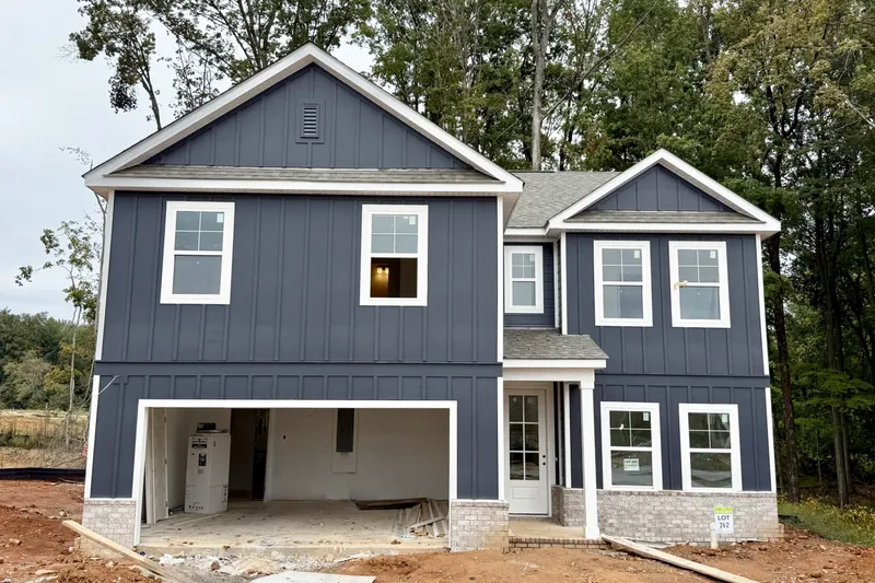233 Hampshire Way