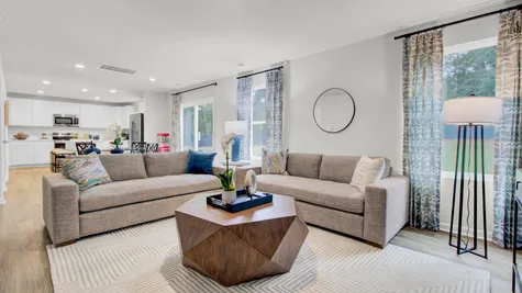 P_CHS_LCR_Melrose_Model_INT_FAM_4
