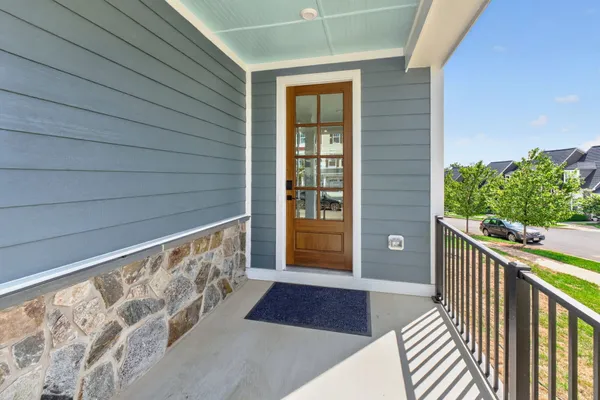 Photos are representational and may include upgrades. Ask sales manager for info.