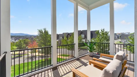 Photos are representational and may include upgrades. Ask sales manager for info.