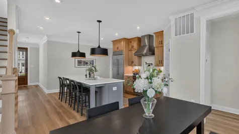 Photos are representational and may include upgrades. Ask sales manager for info.