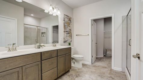 7960 W Park Circle Way - Owners Bathroom
