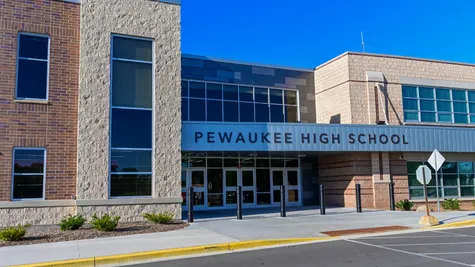Pewaukee High School, Pewaukee, WI