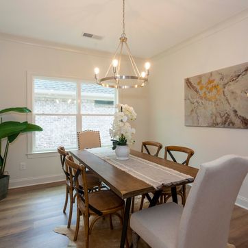 <p>The fondest memories are made when gathered around the table! &#128153;<br/><br/>Could you see your family gathered around this table in our Farmville Lakes neighborhood? Check out the rest of the house from the link in our bio.<br/></p>