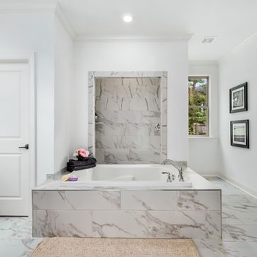 <p>Soak &#128705; in everything Harris Doyle Homes has to offer this year! There is something for everyone with six divisions across Alabama and Florida, 40+ spec homes, and a wide range of buildable plans.<br/><br/>Discover how you can live your life well crafted from the link in our bio.<br/></p>