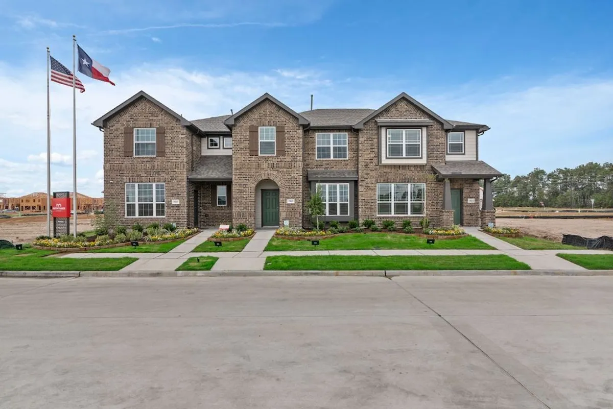 Carefree Townhome Living in Missouri City, TX