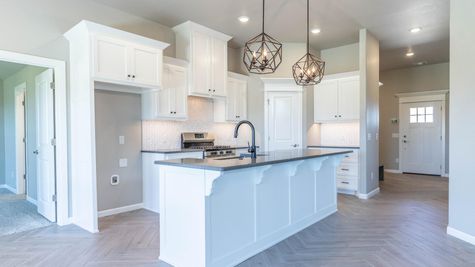 Homes by Taber Julie Floor Plan - 9112 NW 119th St